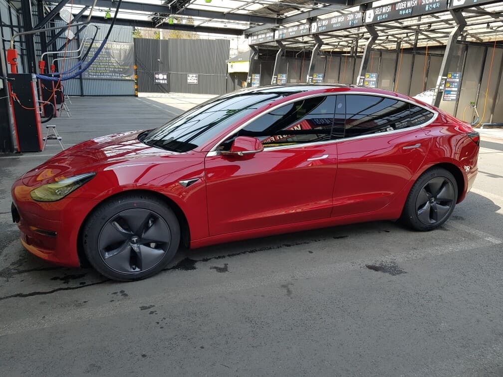 테슬라 모델 3 롱레인지 게시글 썸네일