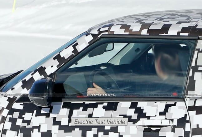 미니쿠퍼 EV 실내 디자인 변경 게시글 썸네일