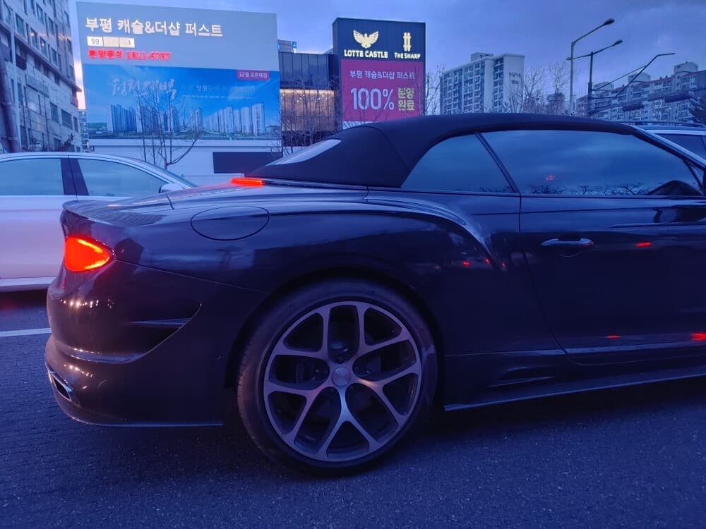 무슨 차인지?횔이 엄청나네요 게시글 썸네일