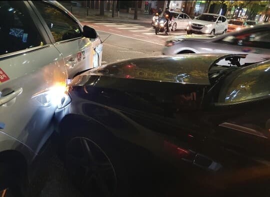 벤츠 C-클래스 C 220d 아방가르드 게시글 썸네일