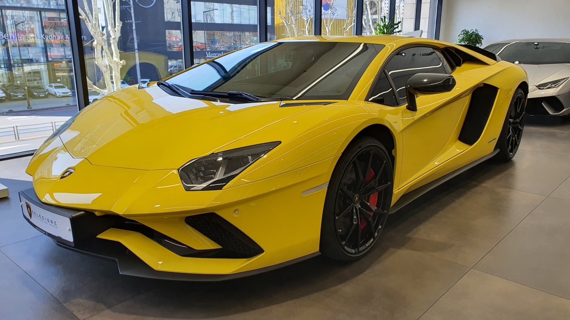 ?람보르기니 아벤타도르, 우라칸 구경다녀옴 게시글 썸네일