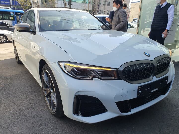 3시리즈 출고했습니다! 게시글 썸네일