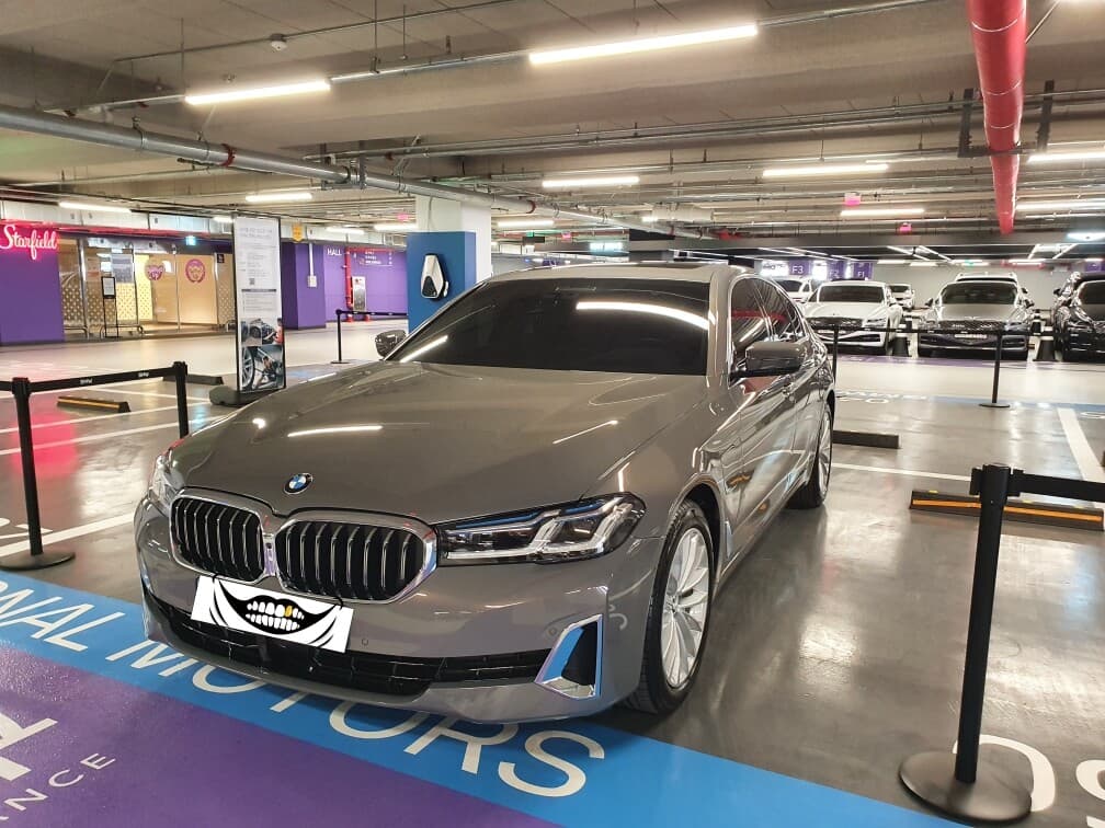 BMW 5시리즈 530e 럭셔리 OC 게시글 썸네일