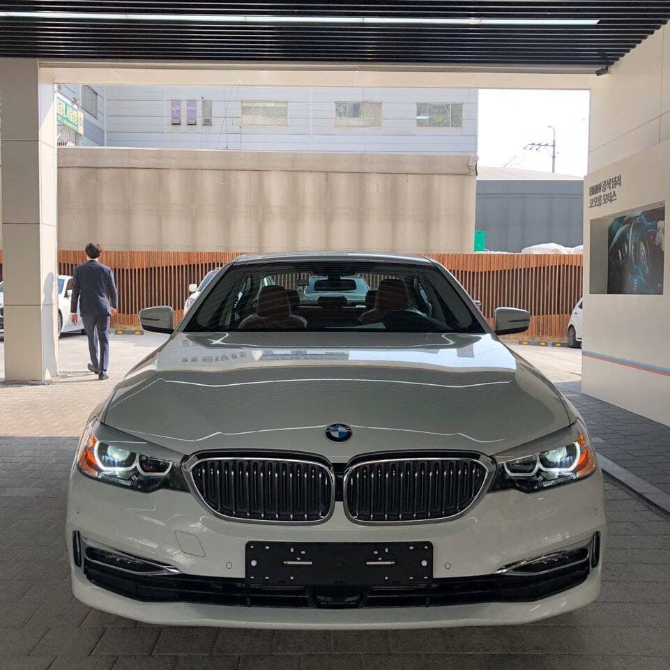 BMW 5시리즈 520i 럭셔리 OE 게시글 썸네일