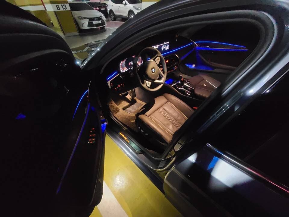BMW 5시리즈 520d xDrive 럭셔리 플러스 게시글 썸네일
