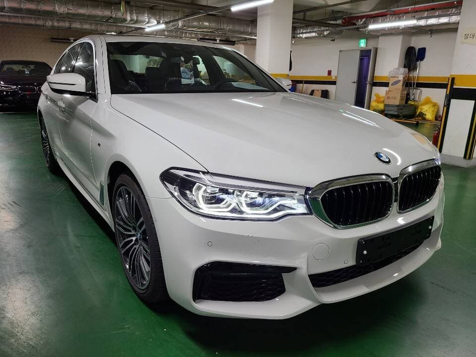 BMW 5시리즈 520d M 스포츠 플러스 OE 게시글 썸네일