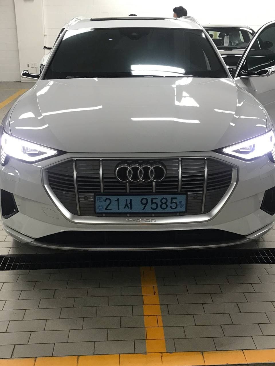 아우디 e-트론 55 콰트로 게시글 썸네일