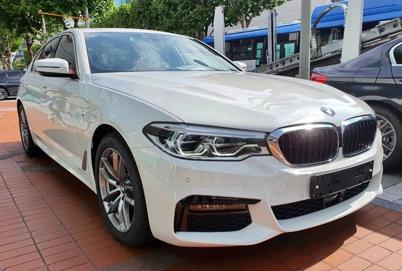 BMW 5시리즈 520i M 스포츠 게시글 썸네일