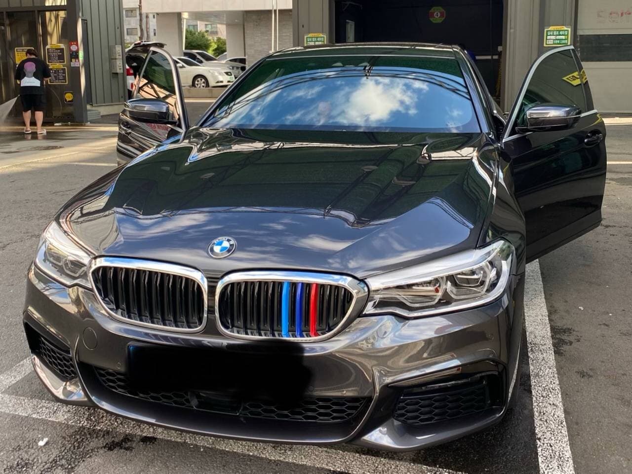 BMW 5시리즈 520i M 스포츠 게시글 썸네일