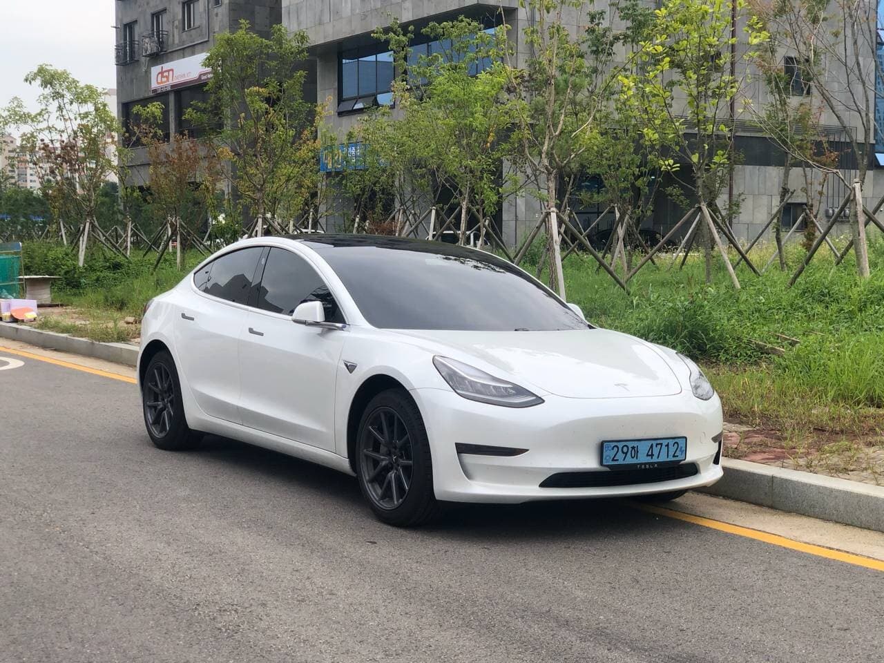 테슬라 모델 3 스탠다드 Range 플러스 게시글 썸네일