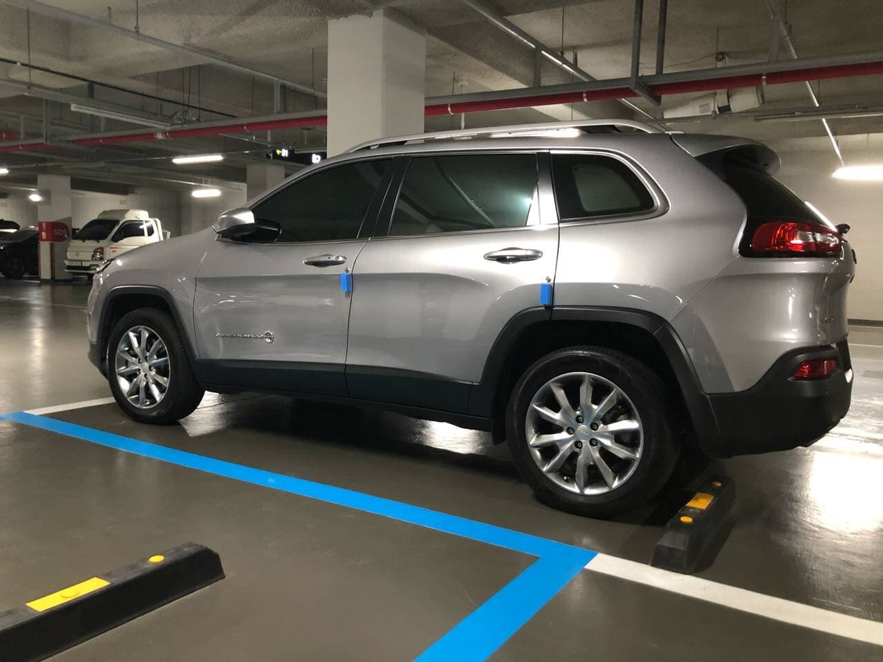 지프 체로키 2.4 리미티드 AWD 게시글 썸네일