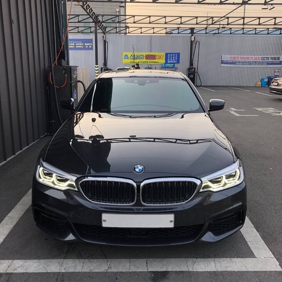 BMW 5시리즈 530i xDrive M 스포츠 플러스 게시글 썸네일