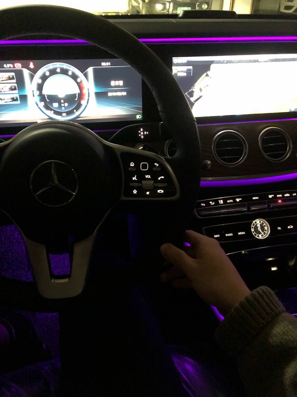 벤츠 E-클래스 E 300 4Matic 익스클루시브 게시글 썸네일