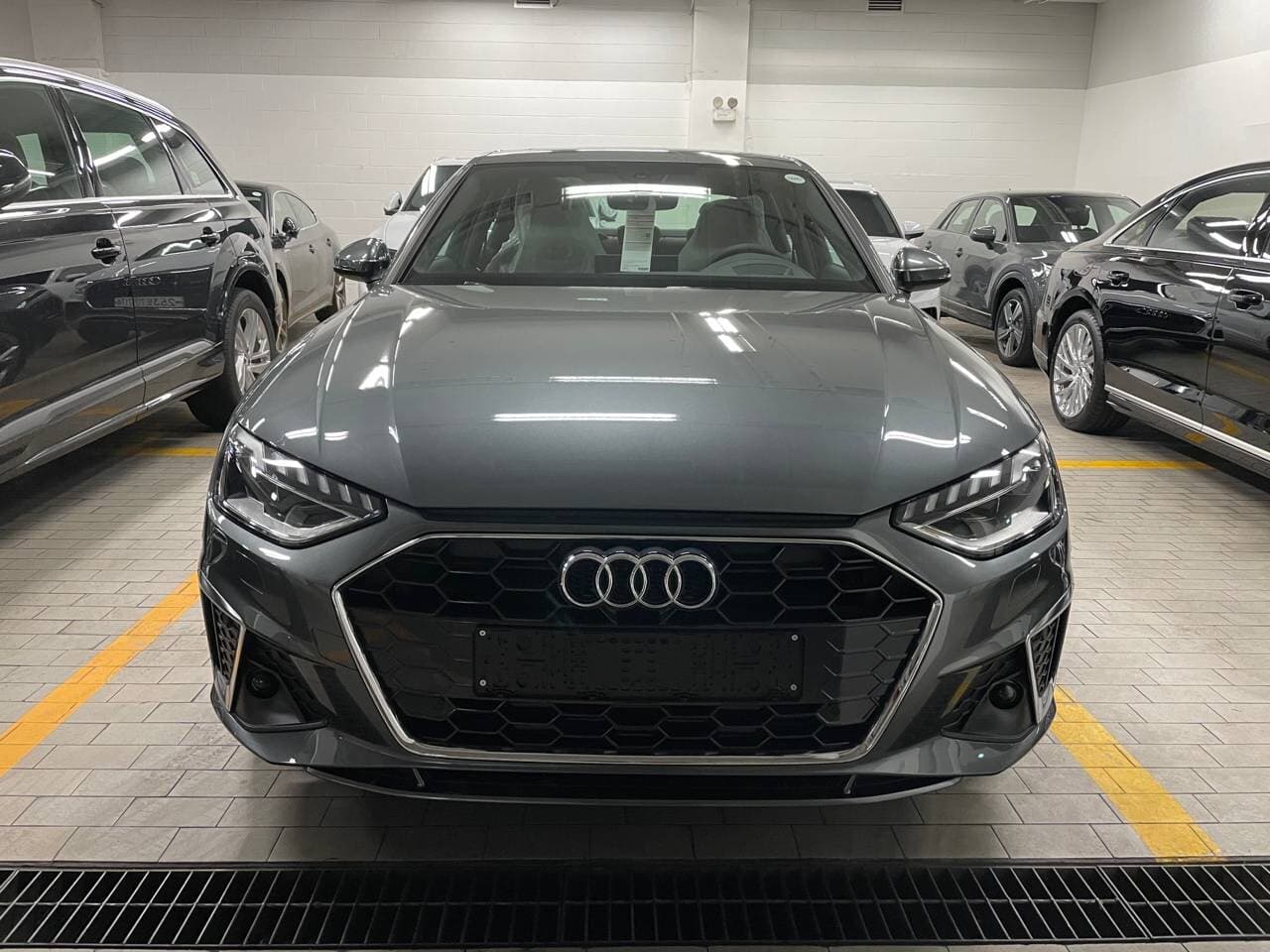 아우디 A4 40 TFSI 프리미엄 게시글 썸네일