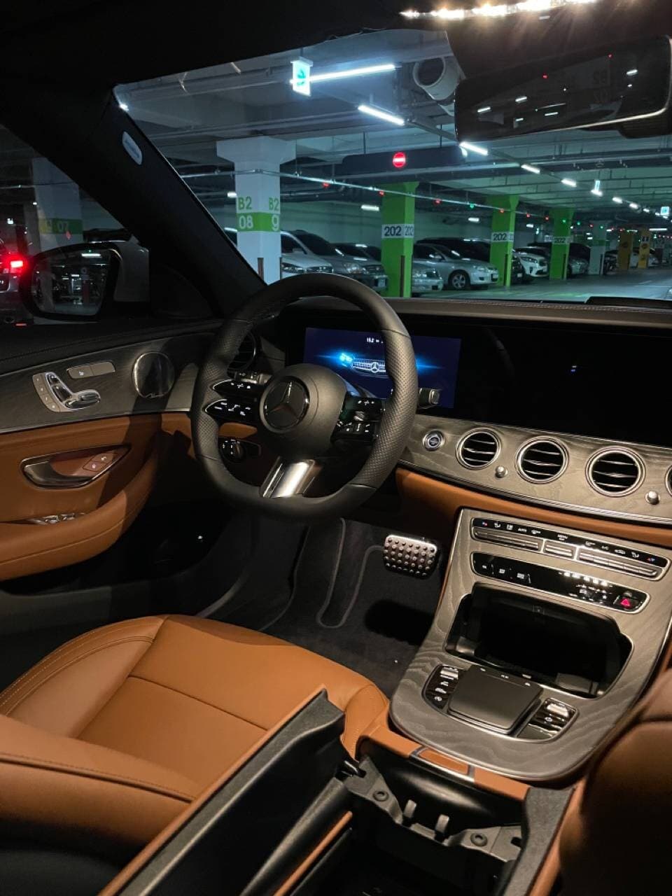 벤츠 E-클래스 E 350 4MATIC AMG 라인 게시글 썸네일