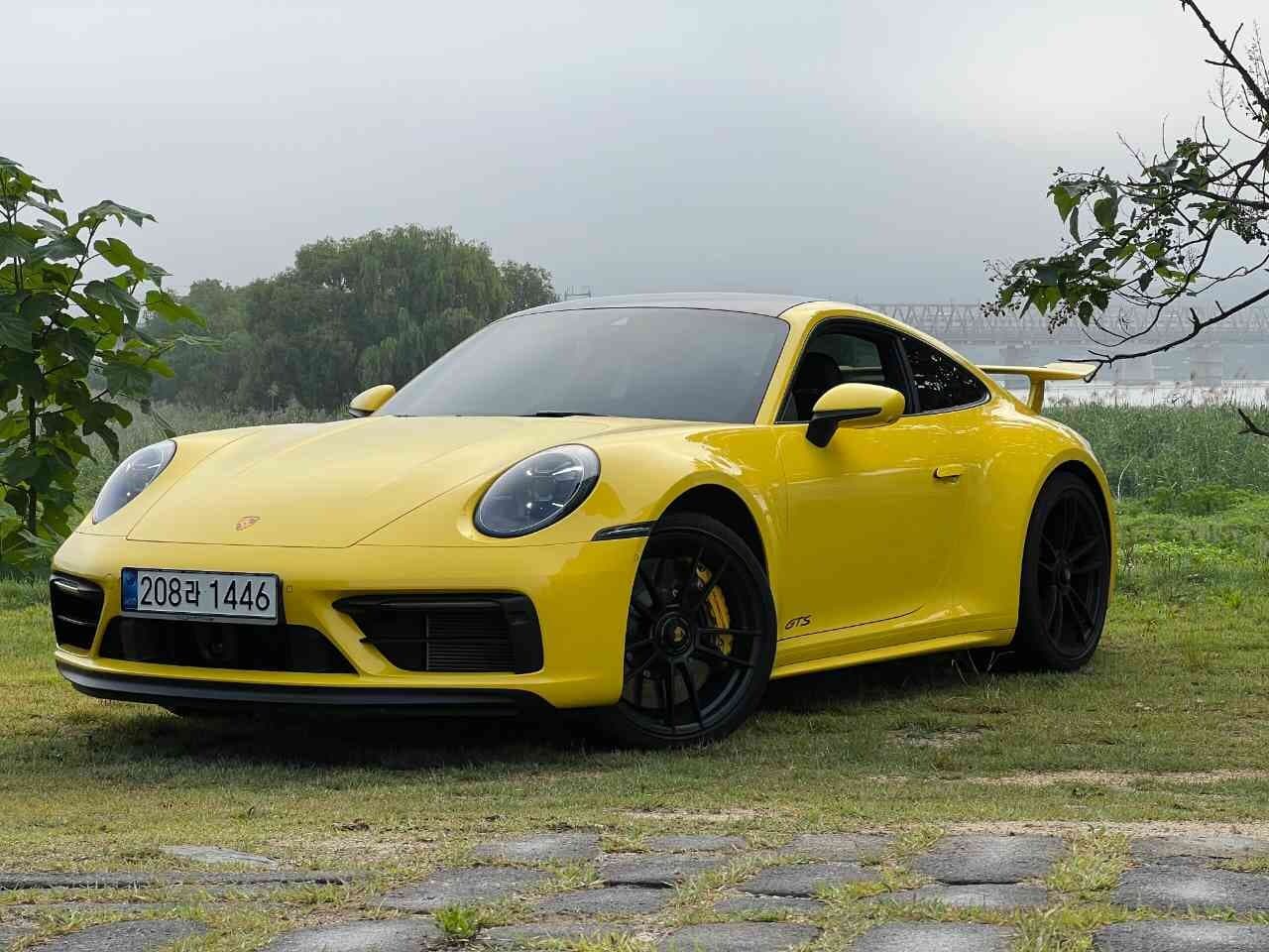 포르쉐 911 GTS 시승했습니다. 무엇이든 물어보세요! 게시글 썸네일