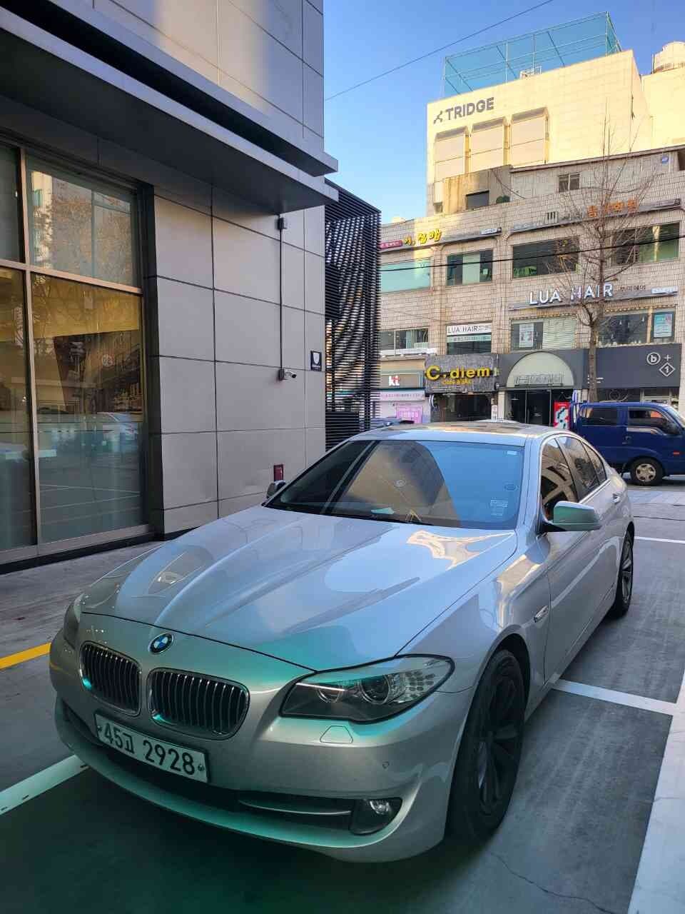 BMW 5시리즈 528i 게시글 썸네일