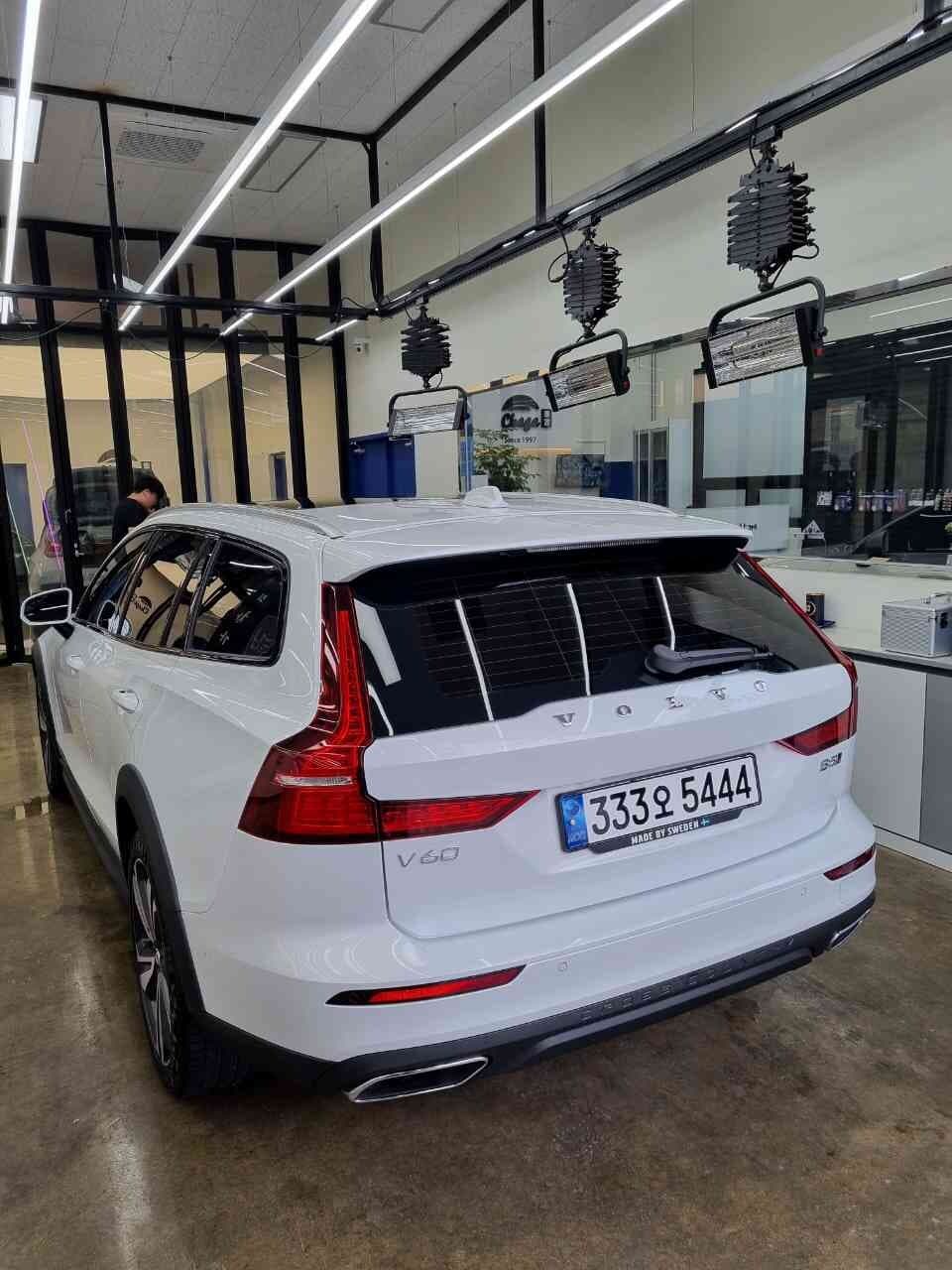 볼보 V60 크로스컨트리 B5 AWD 프로 게시글 썸네일