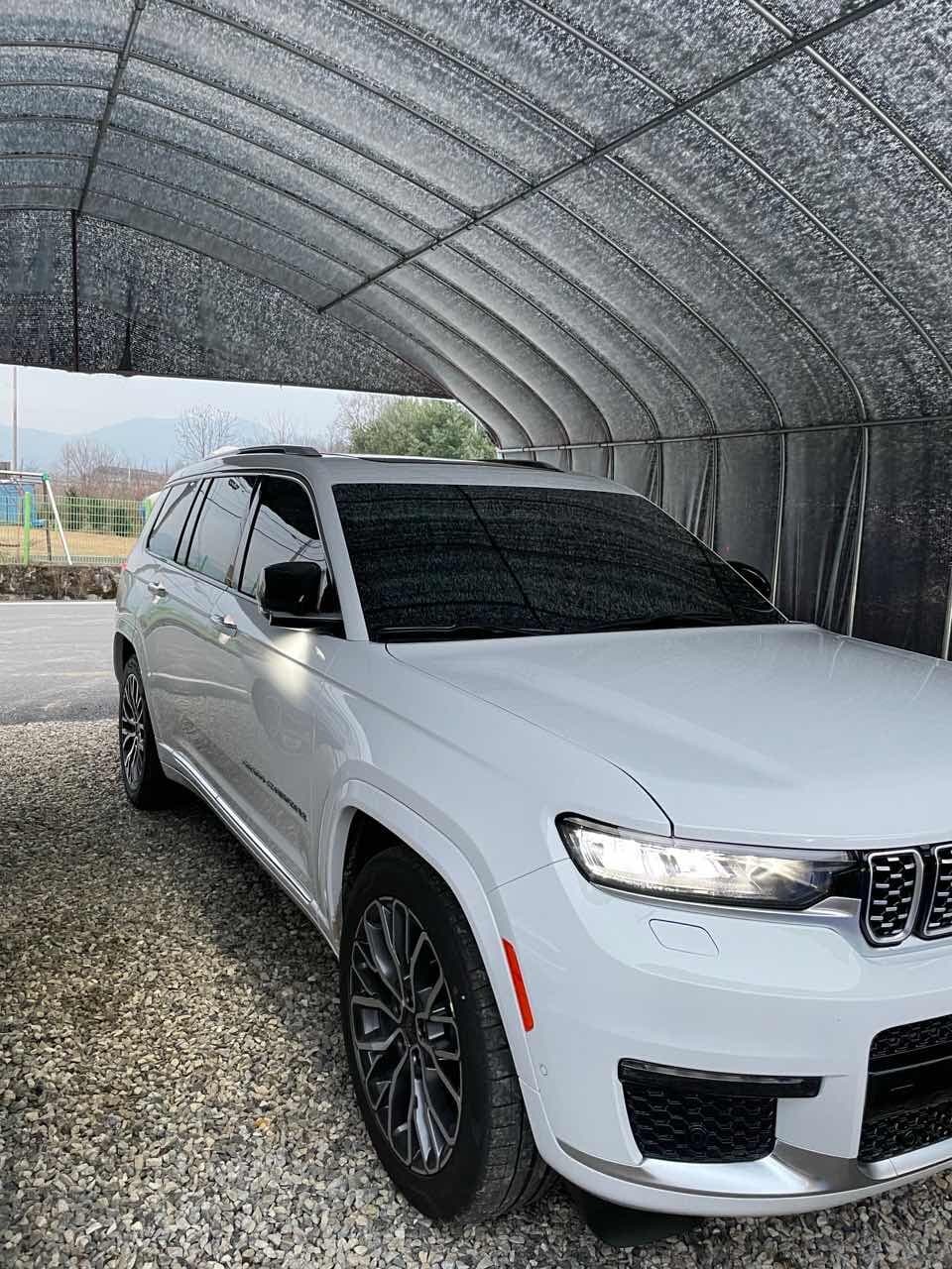 지프 그랜드 체로키 L 서밋 리저브 4x4 게시글 썸네일