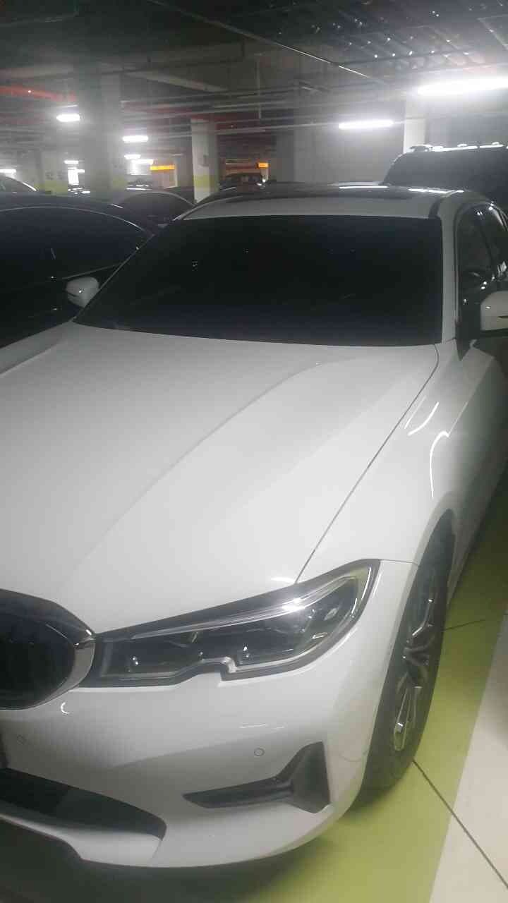 BMW 3시리즈 320i 게시글 썸네일