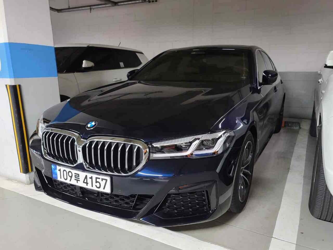 BMW 5시리즈 520i M 스포츠 패키지 게시글 썸네일