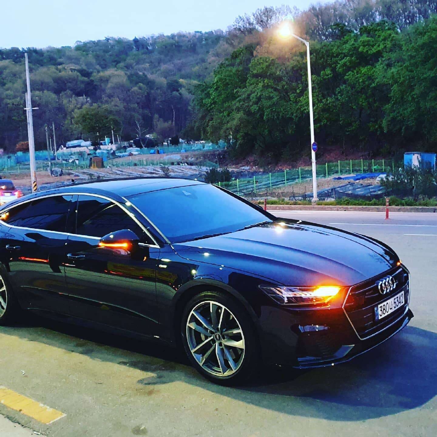 아우디 A7 55 TFSI 콰트로 프리미엄 게시글 썸네일