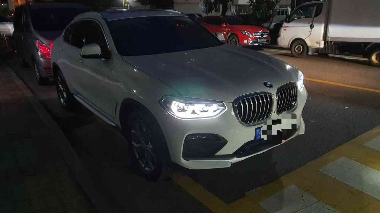 BMW X4 20i xDrive xLine 게시글 썸네일