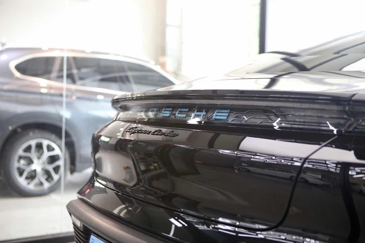 포르쉐 타이칸 터보 게시글 썸네일