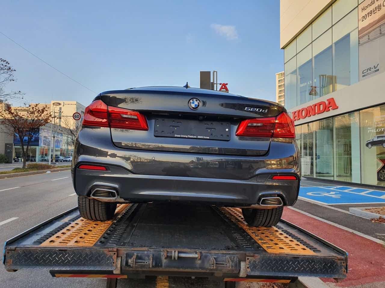BMW 5시리즈 520d M 스포츠 플러스 OE 게시글 썸네일