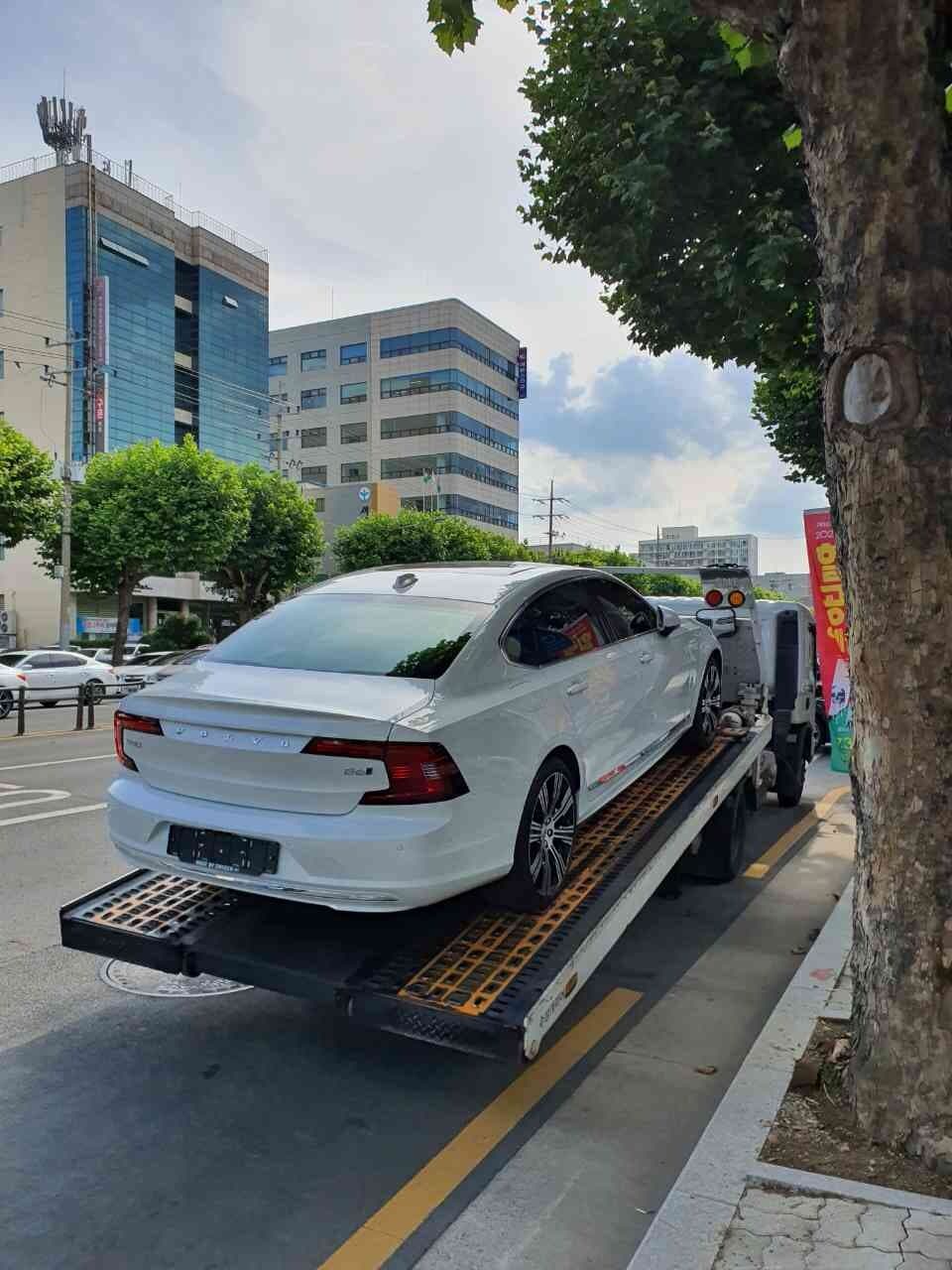 볼보 S90 B6 AWD 인스크립션 게시글 썸네일