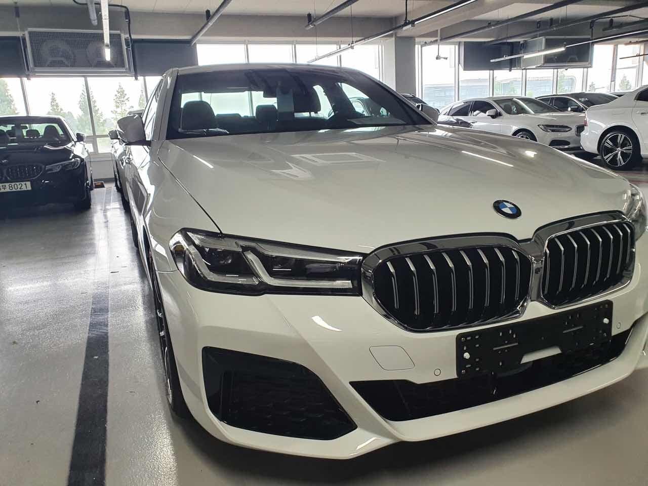 BMW 5시리즈 520i M 스포츠 패키지 P2 게시글 썸네일