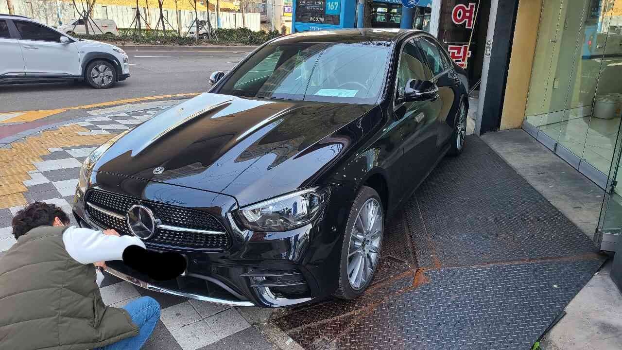 벤츠 E-클래스 E 350 4MATIC AMG 라인 에디션 게시글 썸네일