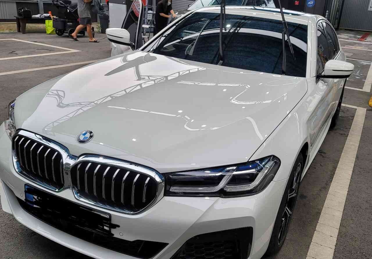 BMW 5시리즈 530e M 스포츠 패키지 게시글 썸네일