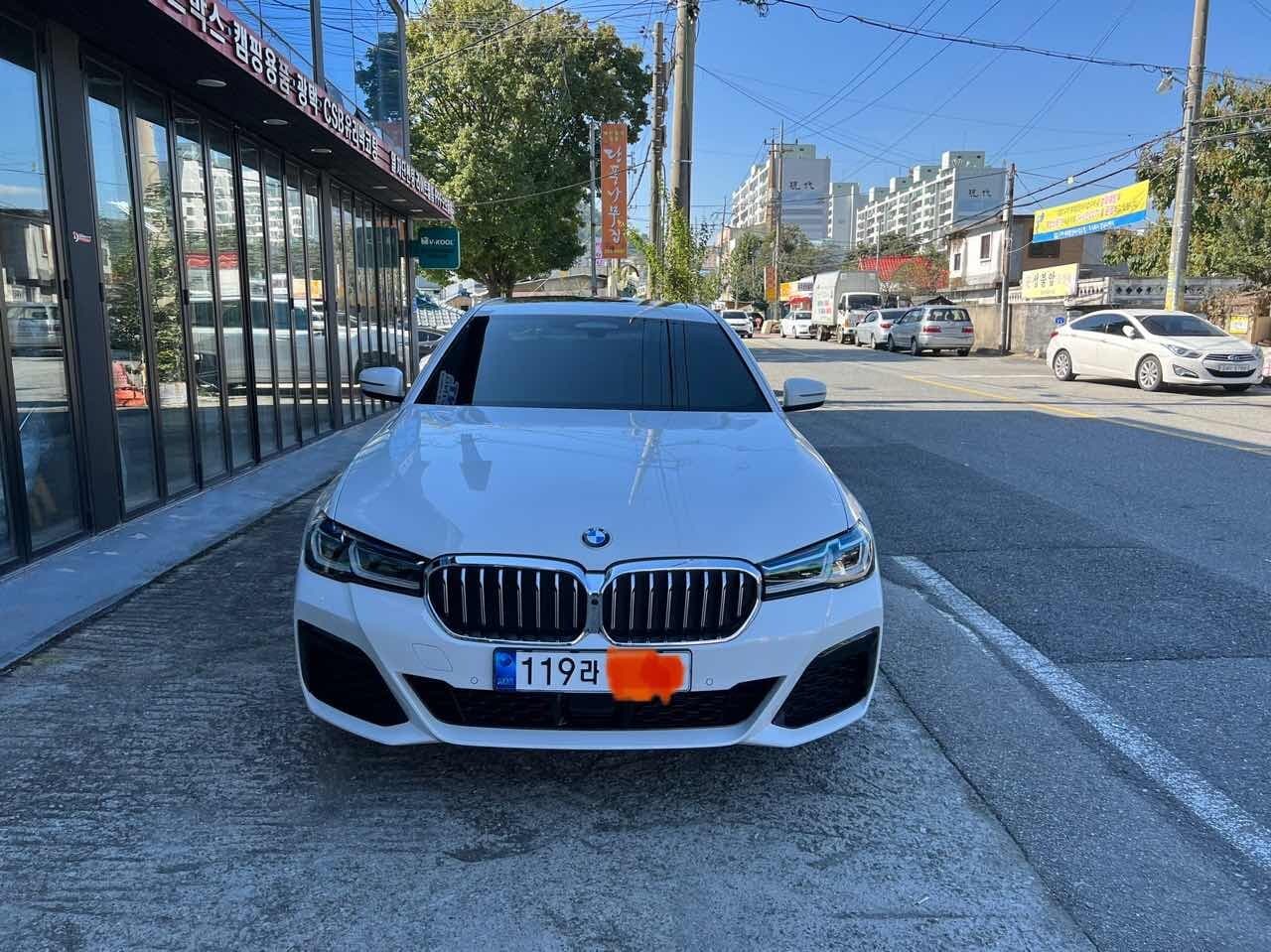 BMW 5시리즈 530e M 스포츠 패키지 P2-1 게시글 썸네일