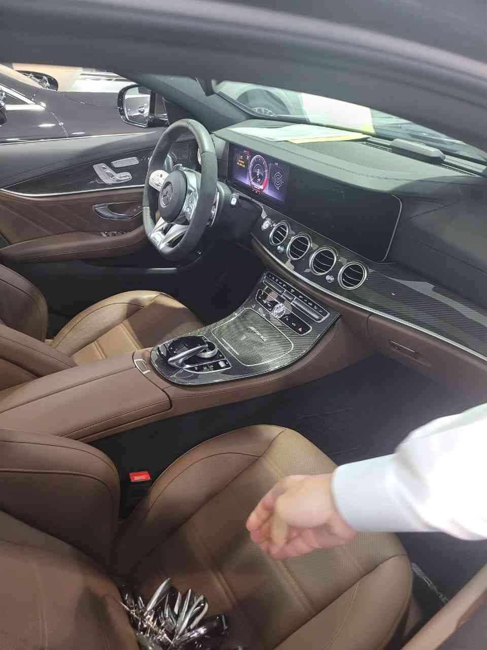 벤츠 E-클래스 E 63 AMG 4Matic+ 게시글 썸네일