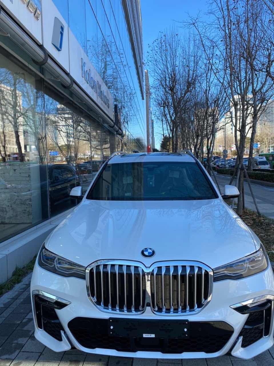 BMW X7 40i xDrive M 스포츠 패키지 6인승 게시글 썸네일