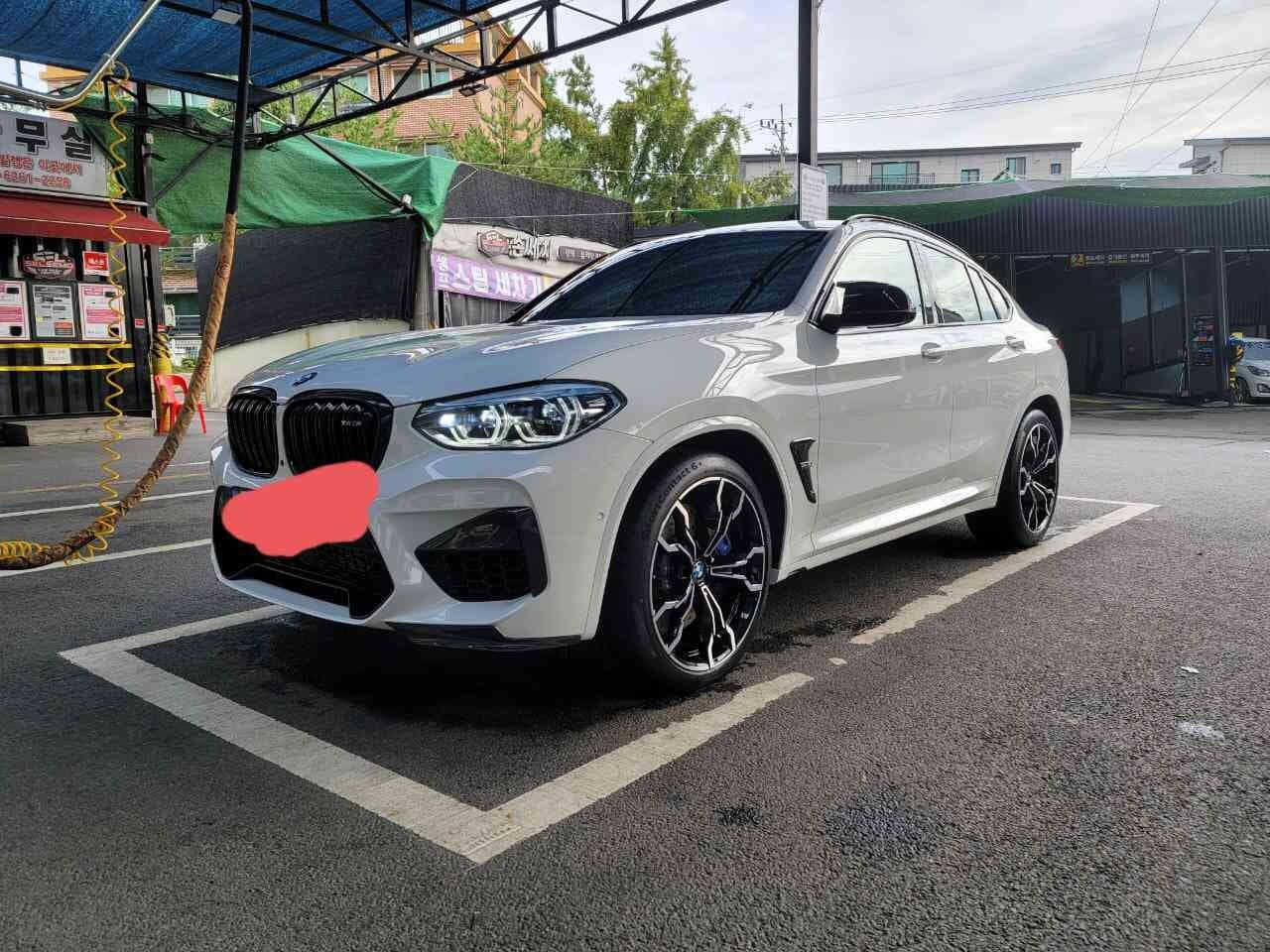 BMW X4M 컴페티션 카본 패키지 P2 게시글 썸네일