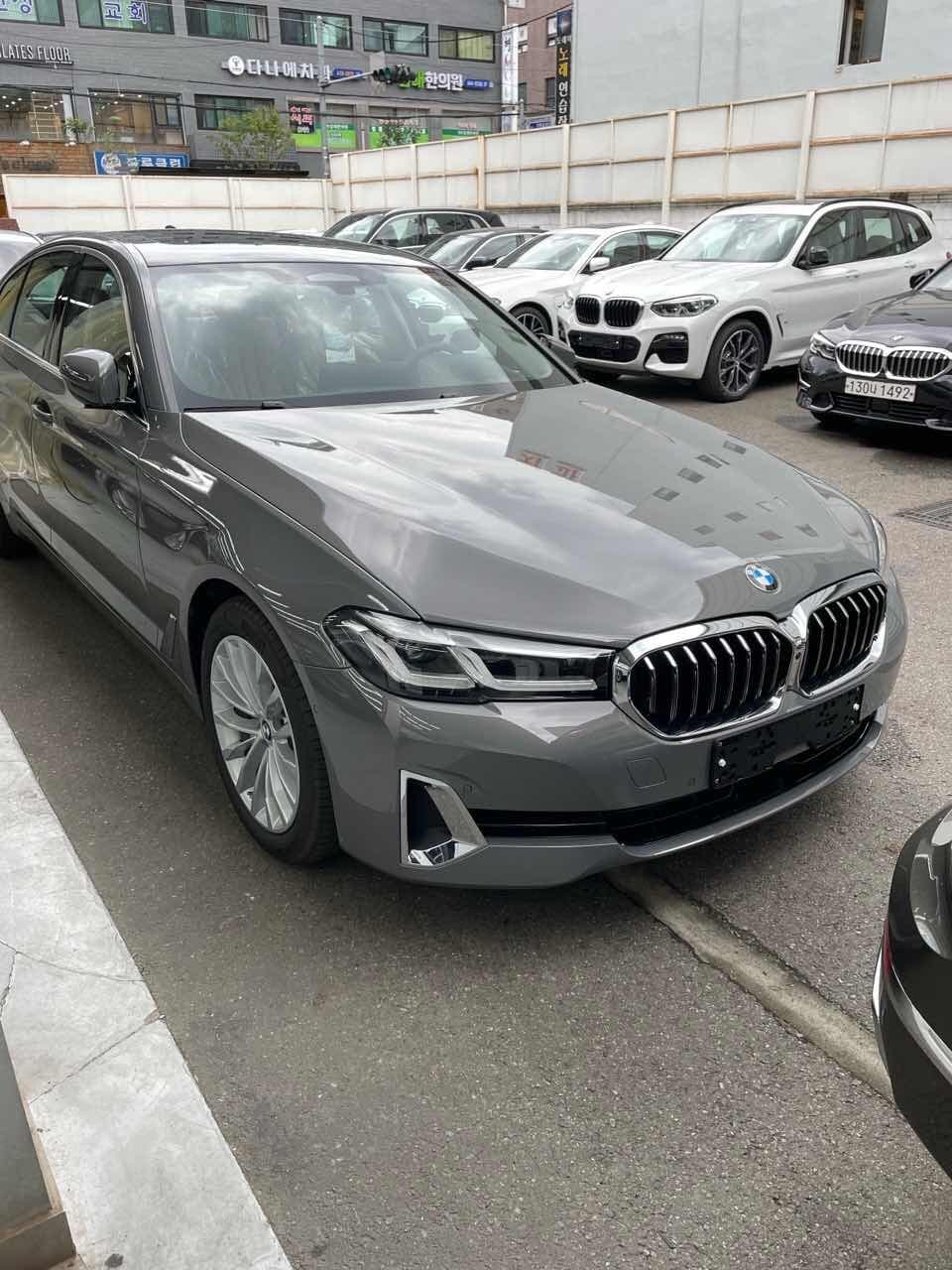 BMW 5시리즈 520i 럭셔리 게시글 썸네일