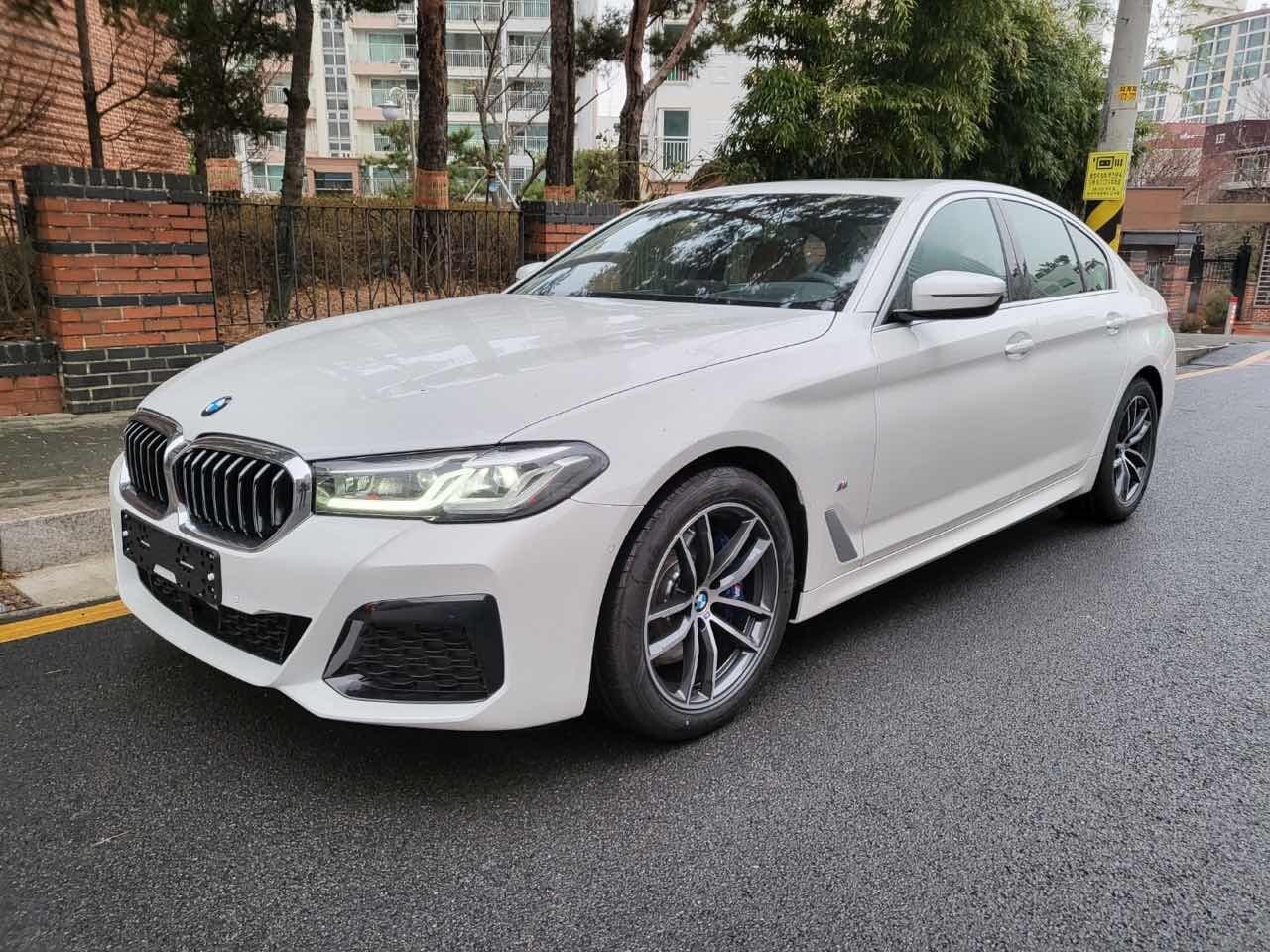 BMW 5시리즈 520i M 스포츠 패키지 게시글 썸네일