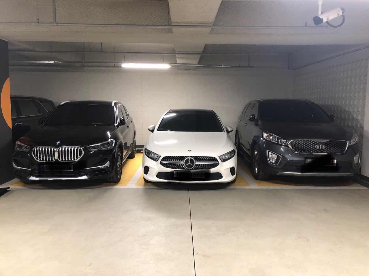 BMW X1 20i xDrive X 라인 스페셜 에디션 P2 게시글 썸네일