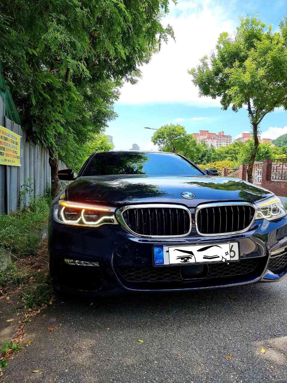 BMW 5시리즈 520d M 스포츠 플러스 게시글 썸네일