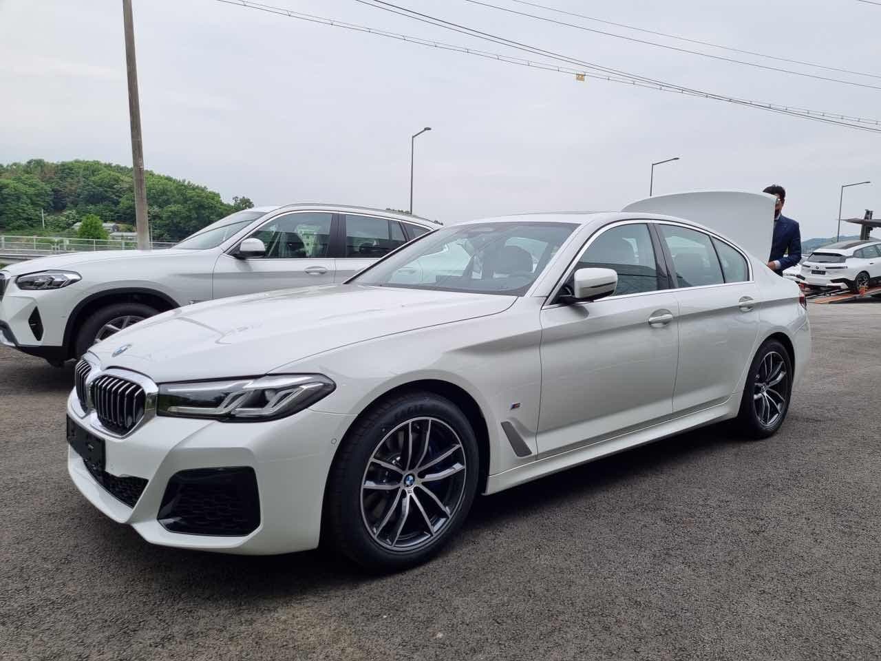 BMW 5시리즈 523d M 스포츠 패키지 P1-1 게시글 썸네일