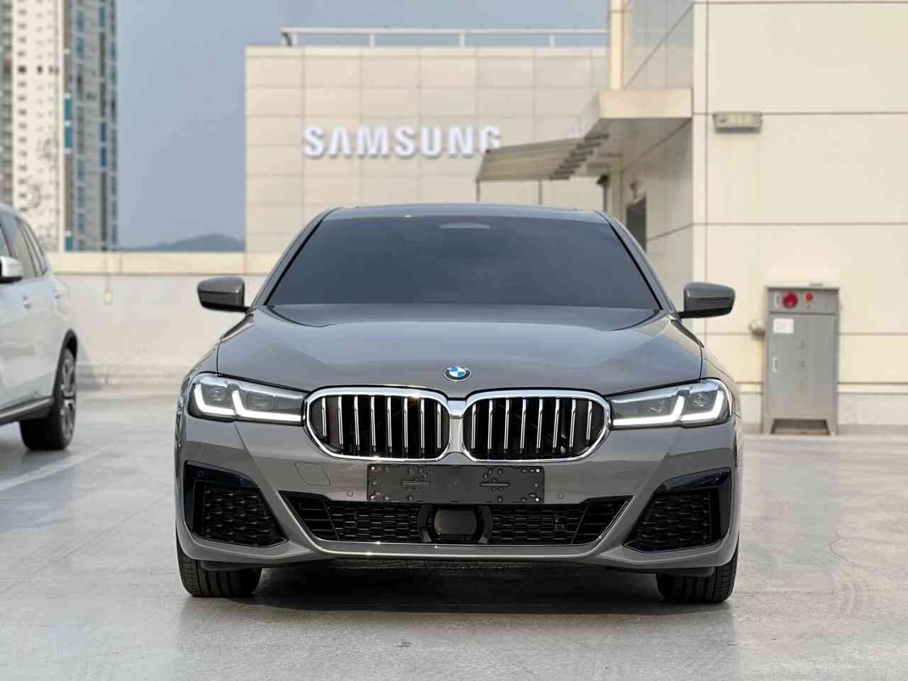 BMW 5시리즈 530i M 스포츠 패키지 게시글 썸네일