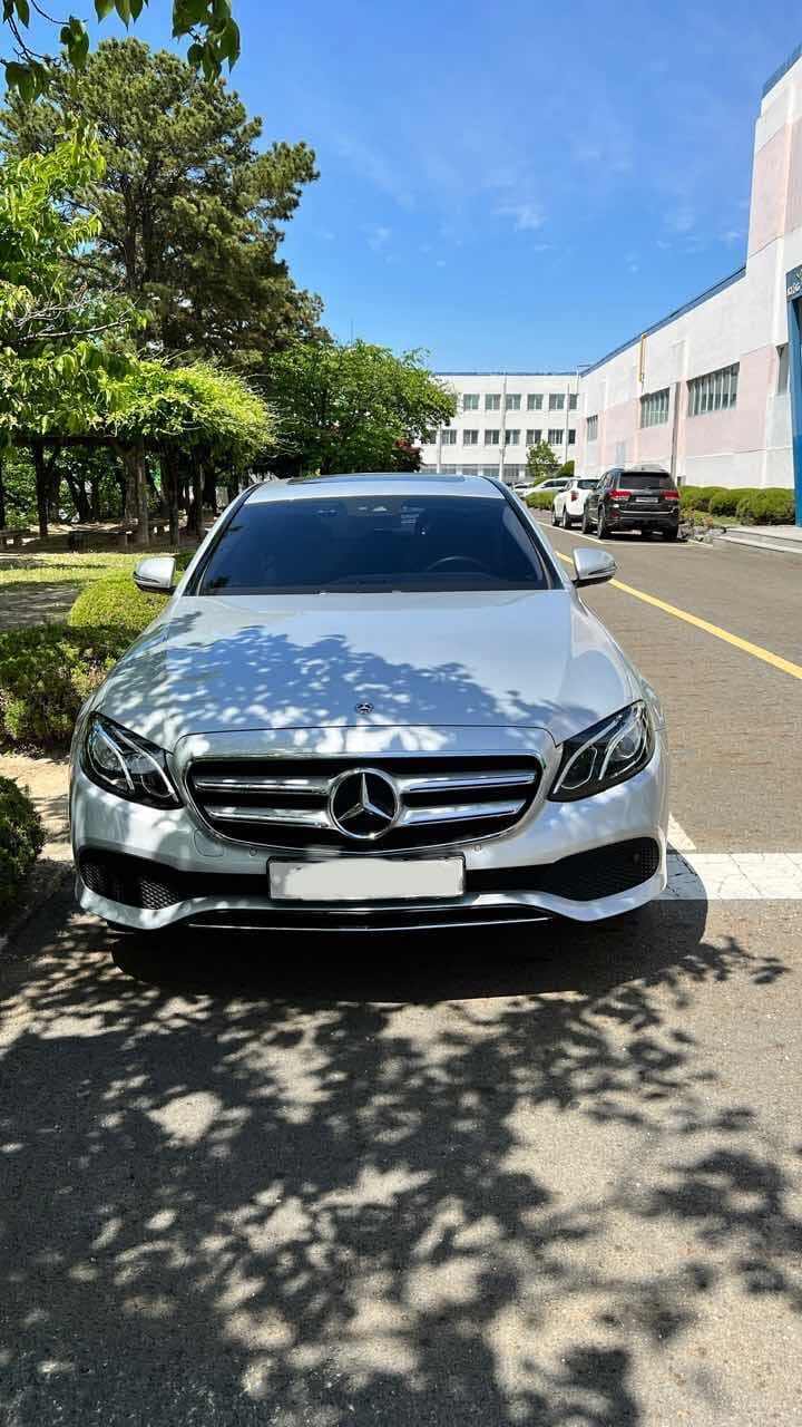 벤츠 E-클래스 E 300 아방가르드 게시글 썸네일