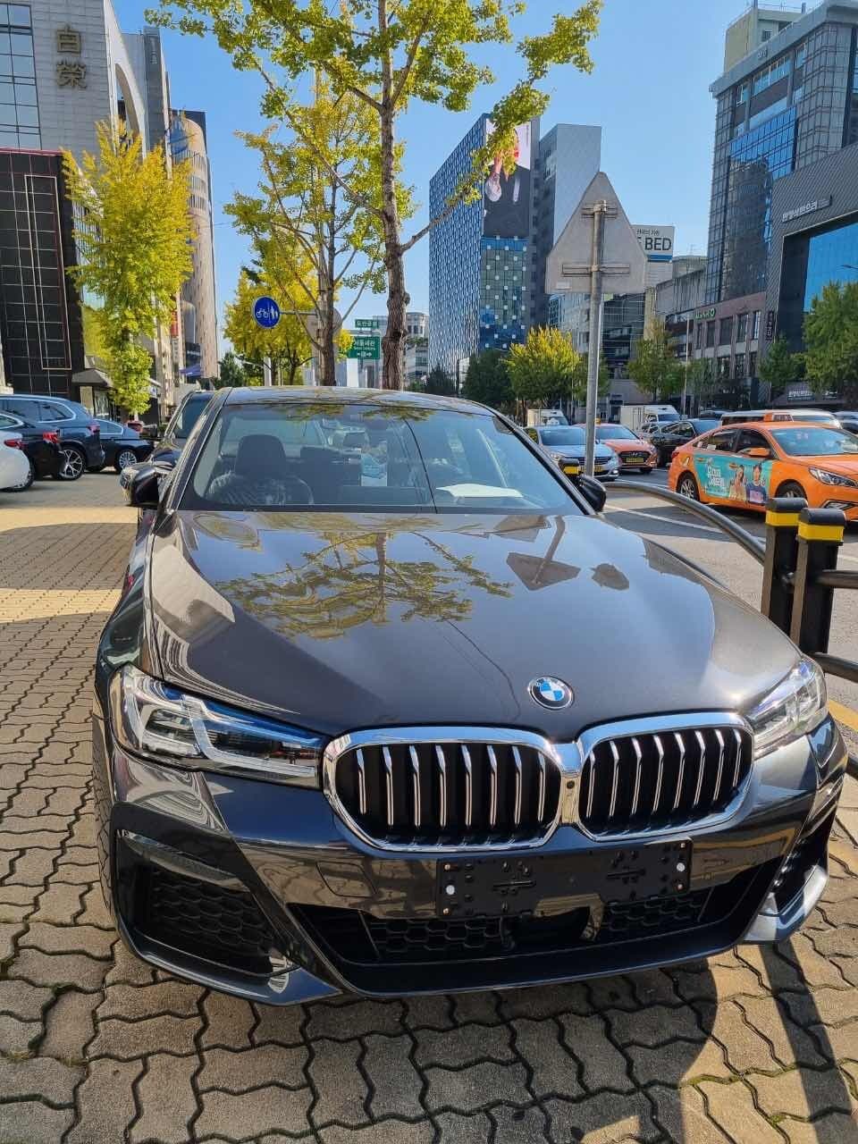 BMW 5시리즈 530e M 스포츠 패키지 OC 게시글 썸네일