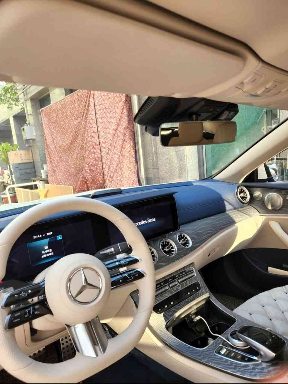 벤츠 E-클래스 E 450 4MATIC 카브리올레 게시글 썸네일