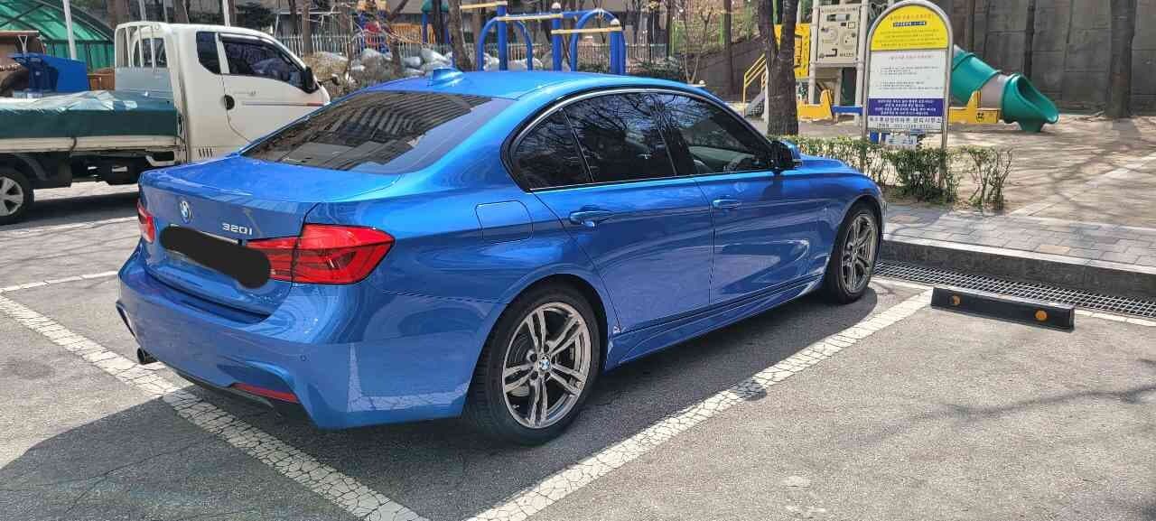 BMW 3시리즈 320i M 스포츠 패키지 게시글 썸네일