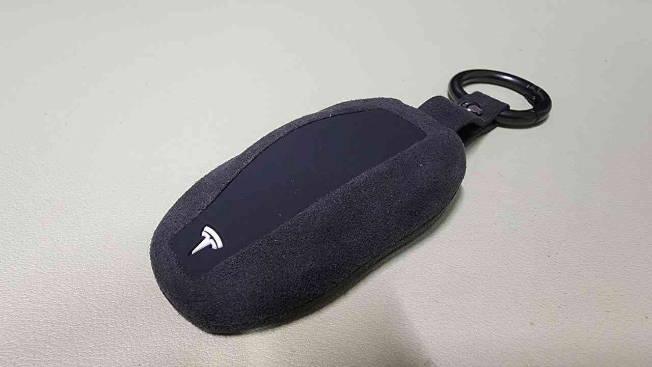 테슬라 모델 Y 롱레인지 게시글 썸네일