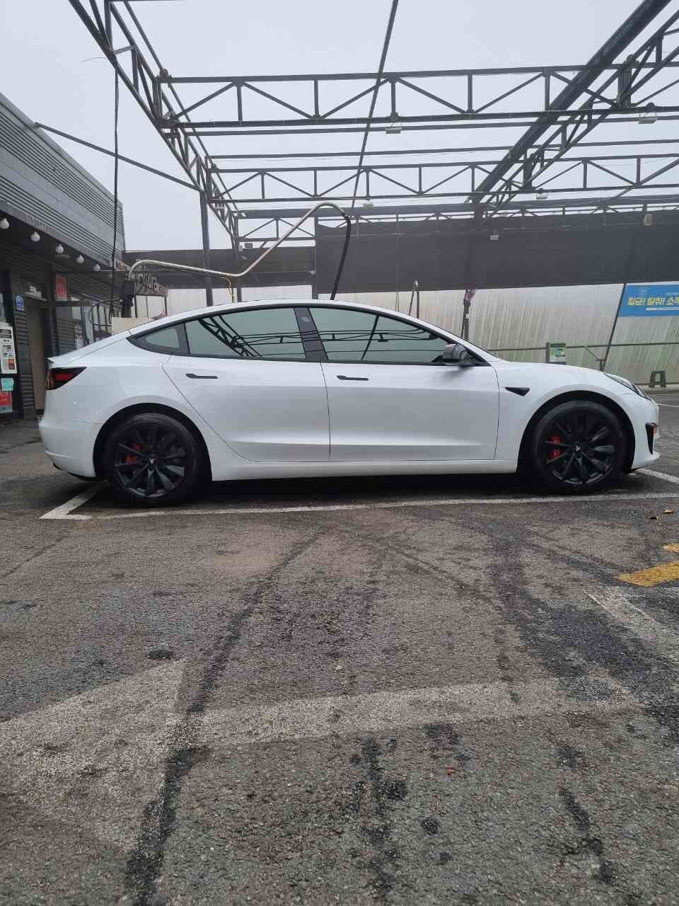 테슬라 모델 3 롱레인지 게시글 썸네일