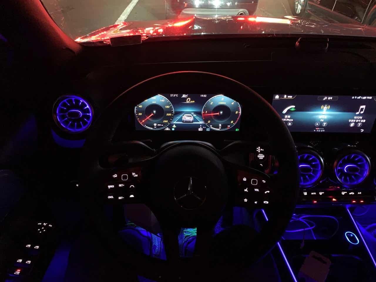 벤츠 GLB-클래스 GLB 200d 게시글 썸네일